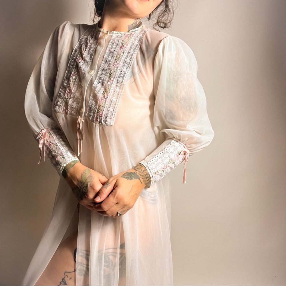 VINTAGE Ivory Peignoir Sheer Puff Sleeve Pink Floral Embroidery Small